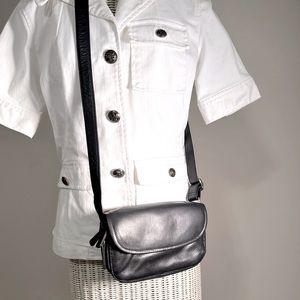 Overland Black leather crossbody purse. Vintage never used!